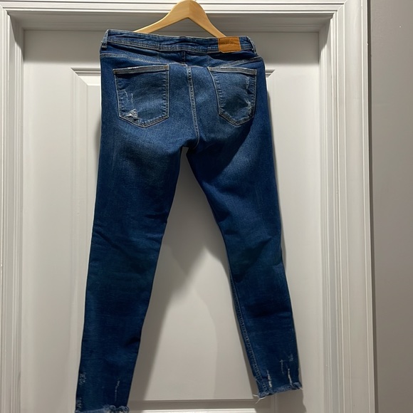 Modest Ripped Jeans - Picture 3 of 5